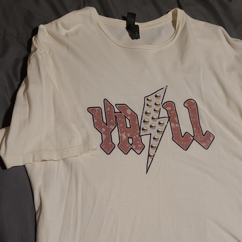 Gildan Softstyle Cream Tee with Black Neck Tag